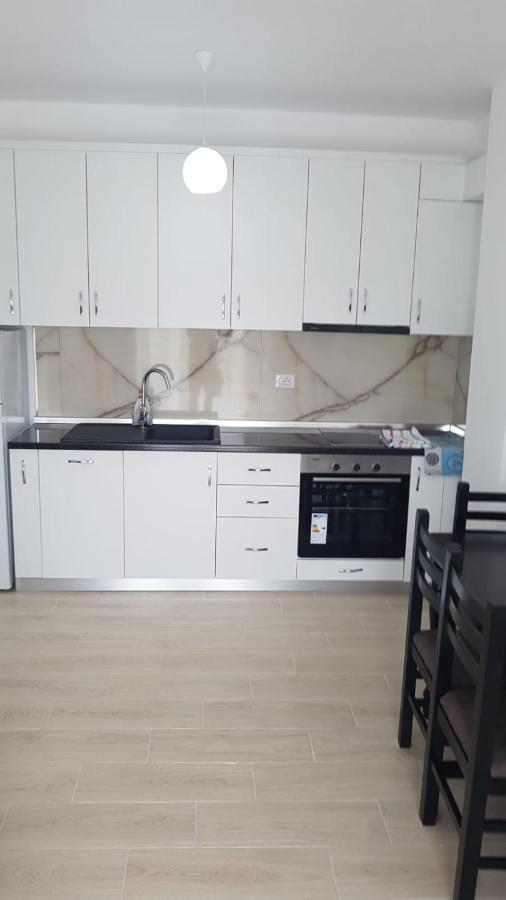 Shtepipushimi23 Rana E Hedhun Apartamento *