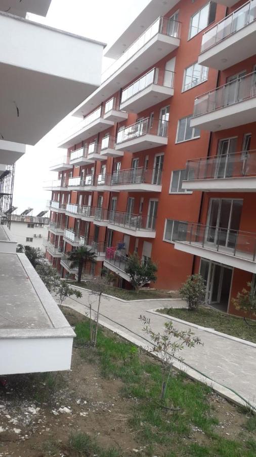 Shtepipushimi23 Rana E Hedhun Apartamento